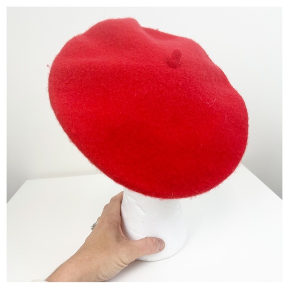 Red Wool Beret - Picture 4 of 5